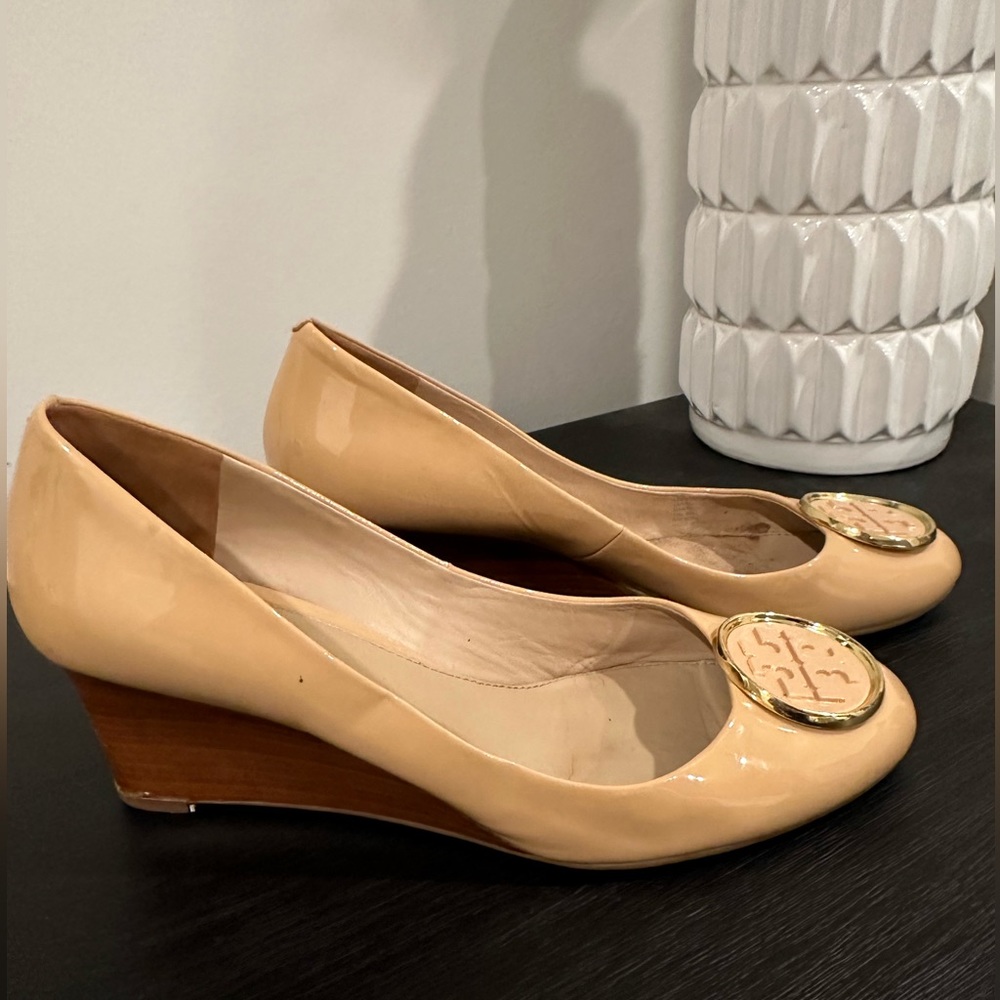 Tory Burch Nude Patent Leather Wedges